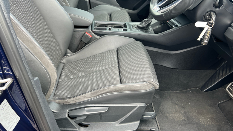 Audi Q3 35 TDI S Line 5dr S Tronic Diesel Estate